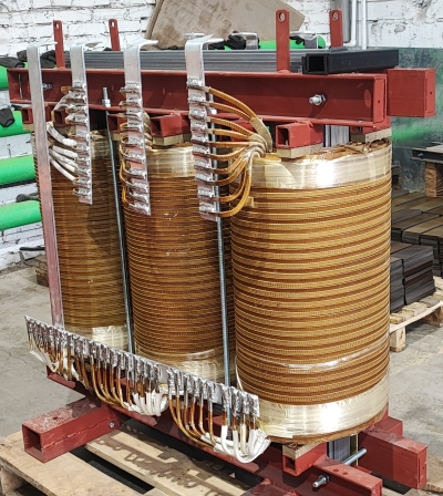 Алаяқ әйелдердің эротикалық суреттері Орыс жігіттері орыстың сұлу қызын алдап жыныстық қатынасқа түсіріп, желіде порно көрген.